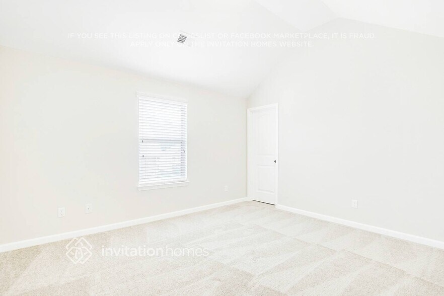 Building Photo - 4058 Dinmont Chase