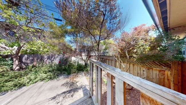 Building Photo - 3269 Briggs Ave