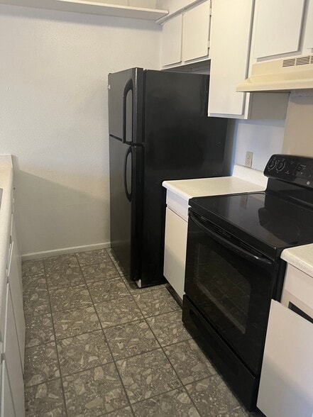 Building Photo - 155 Sprucewood Ln