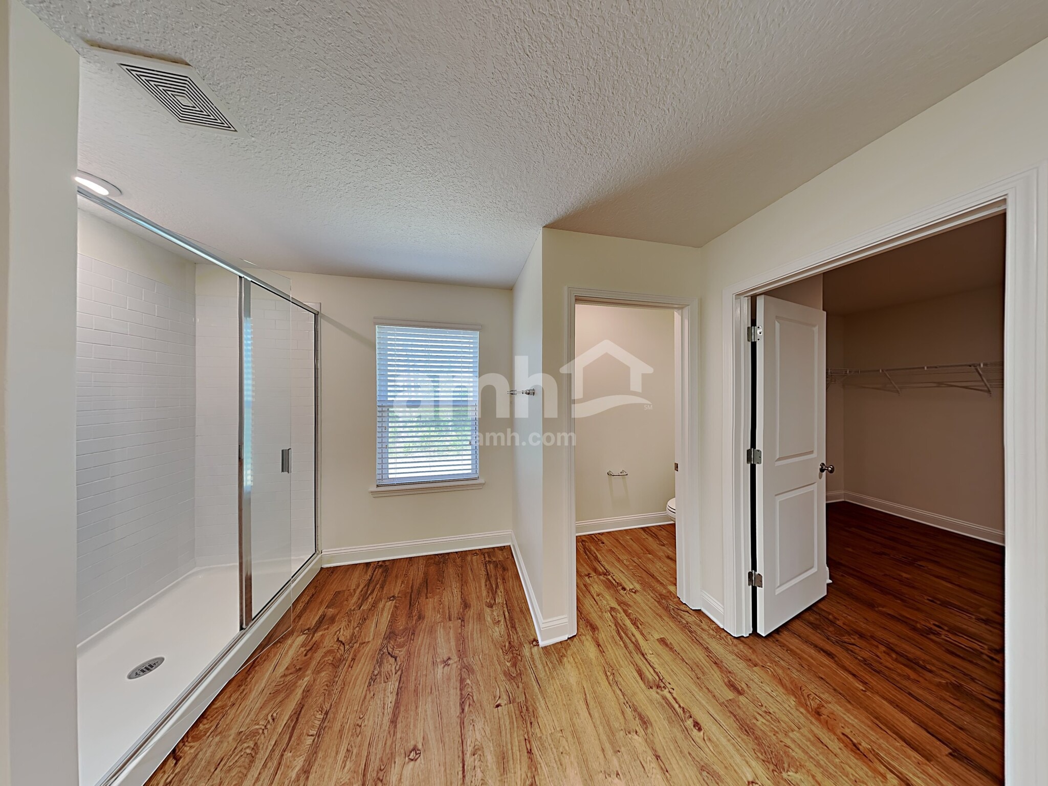 Building Photo - 327 Cortez Dr