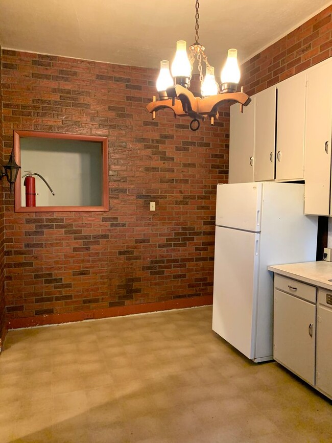 Building Photo - 135 S 2nd St