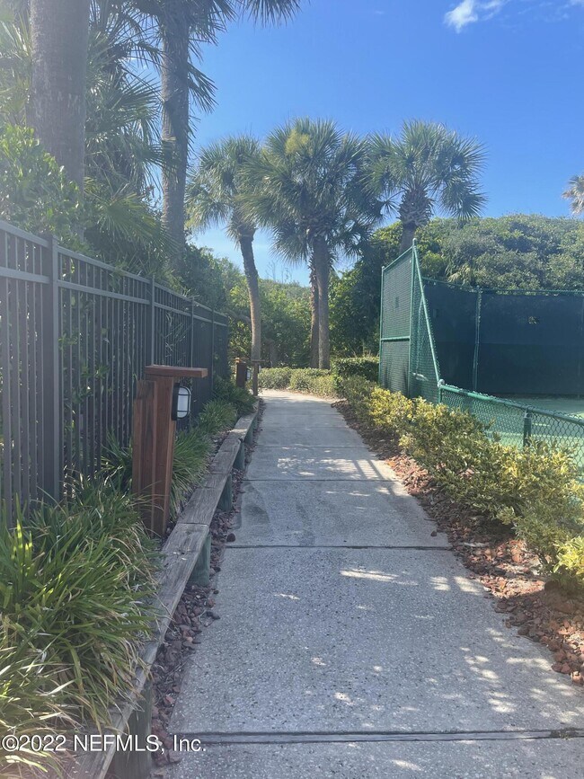 Building Photo - 204 Salt Grass Ct