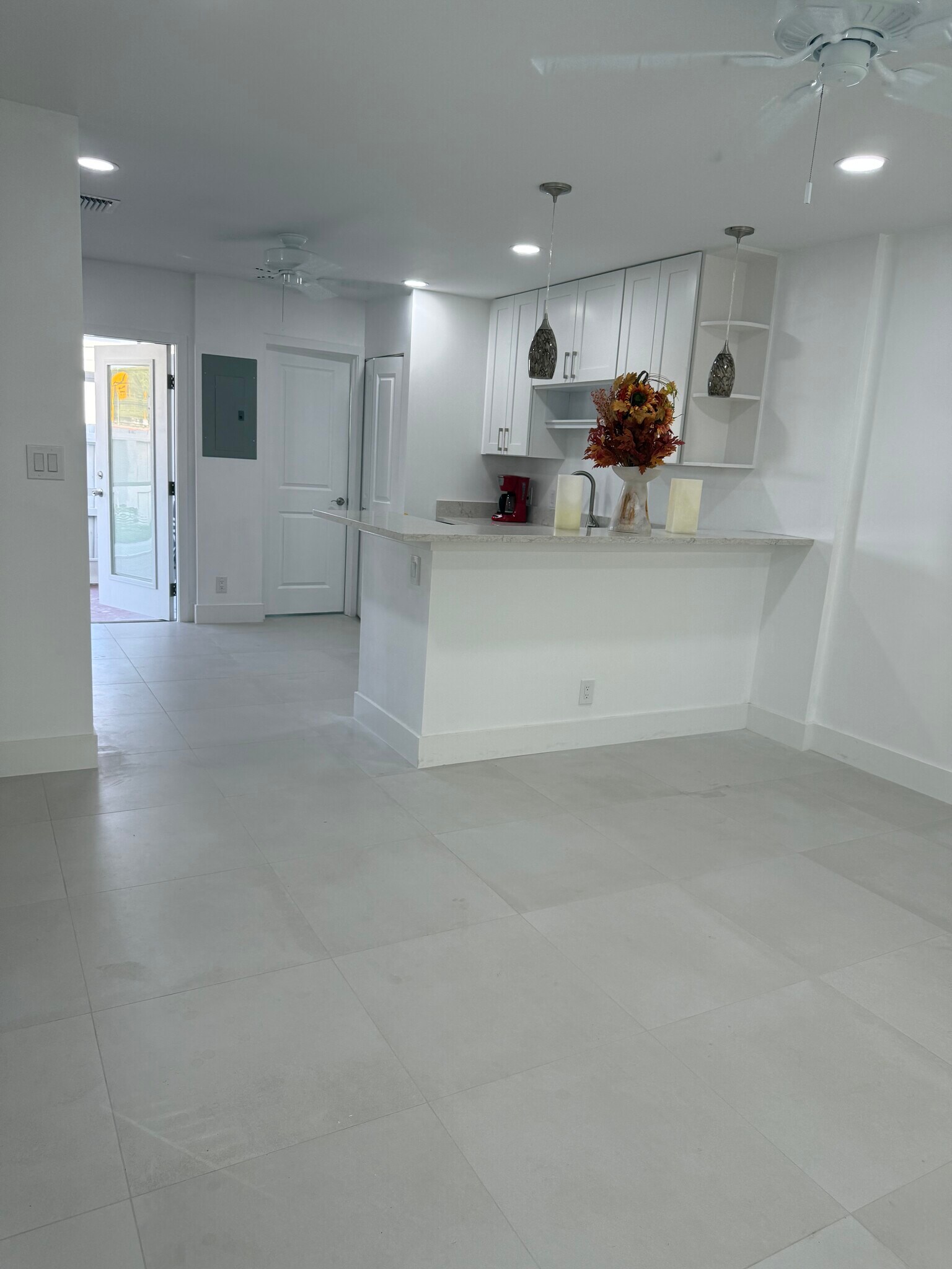 Building Photo - 2112 Garfield St