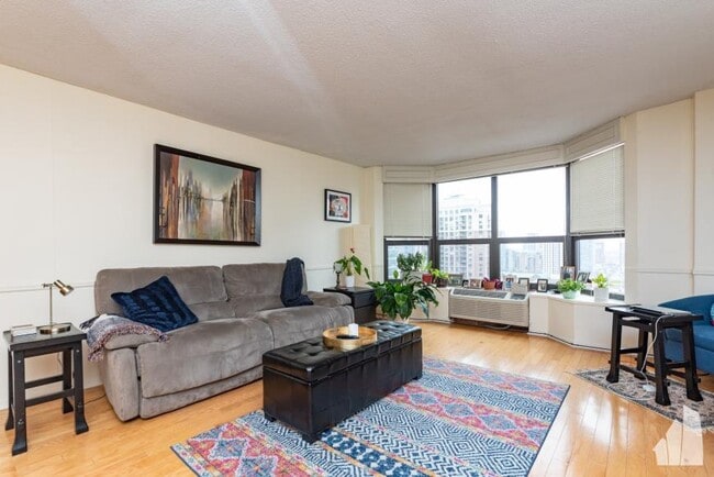 Primary Photo - 1 bedroom in Chicago IL 60605