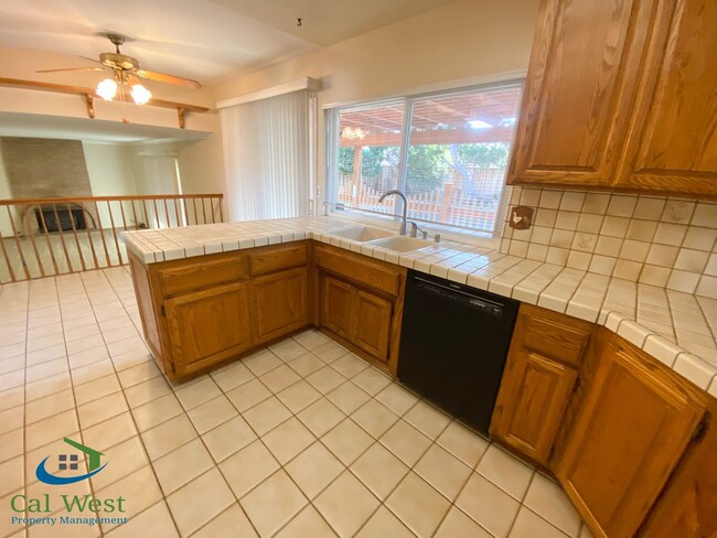 Building Photo - $4795 - 2 Story 4 Bed/2.5 Bath Almaden Hom...