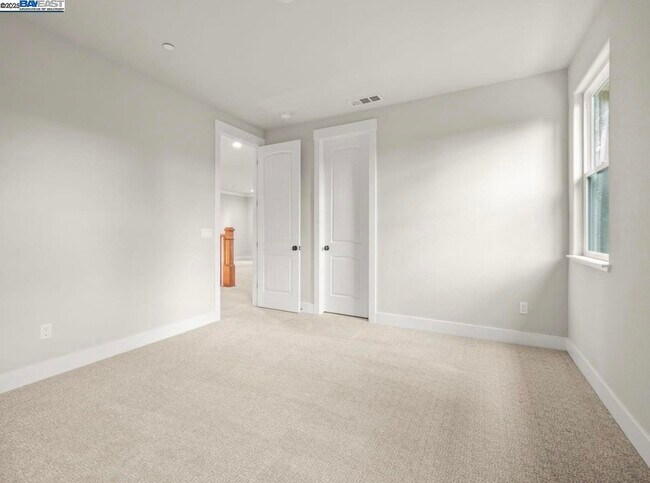 Building Photo - 1588 Alamo Way