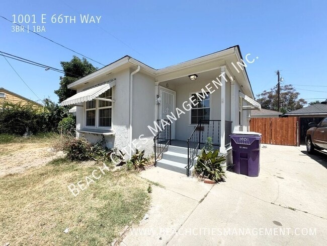 Building Photo - 1001 E 66th Way