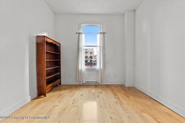 Building Photo - 509 Bogart Pl