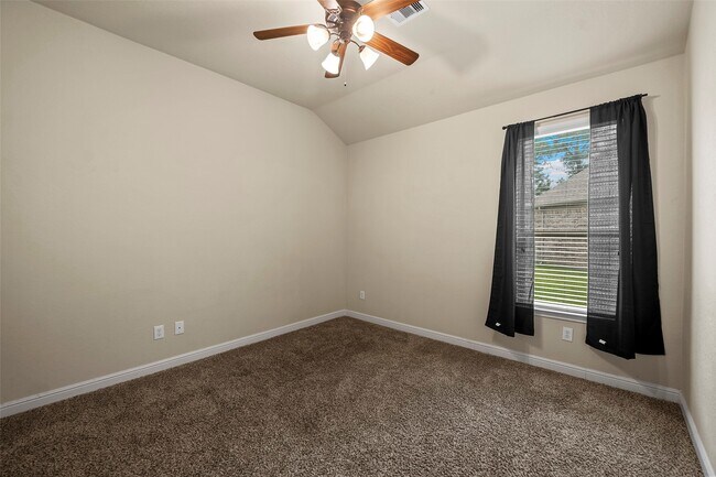 Building Photo - 2703 Barrington Branch Dr