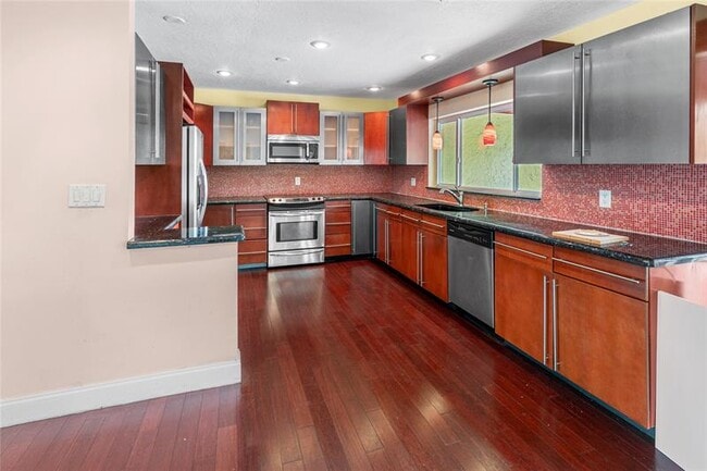 Building Photo - 8619 SW 51st St