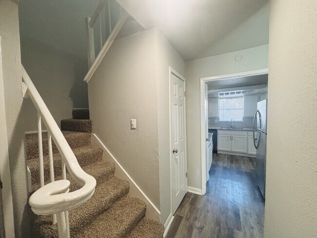 Building Photo - 6200 W Tidwell Rd