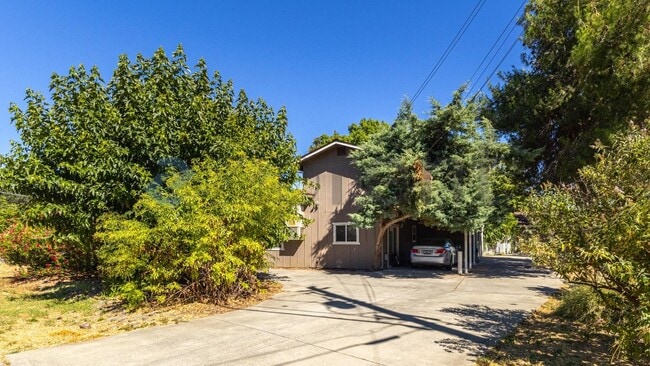 Building Photo - 19306 Mountain Meadow S