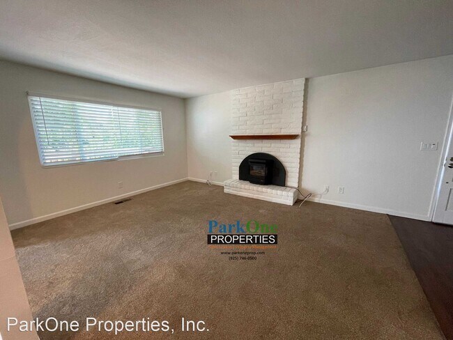 Building Photo - 3 br, 2.5 bath House - 200 Barnett Ter