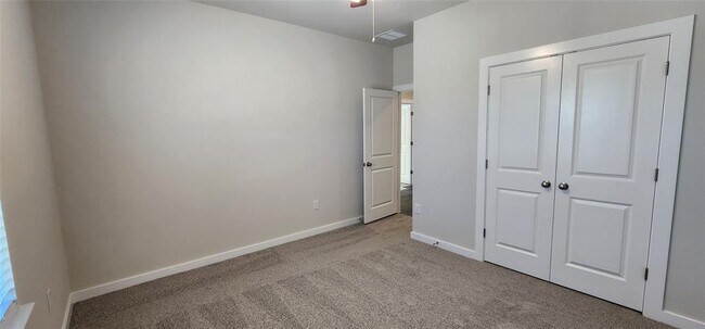 Building Photo - 2120 Delano Dr