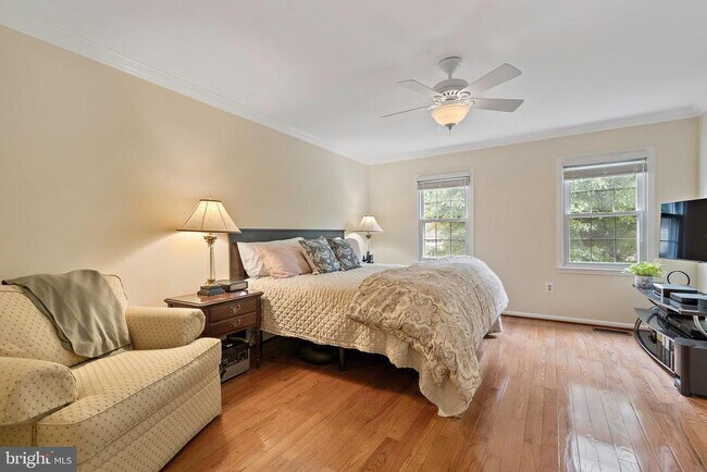 Building Photo - 1719 Larkmeade Dr