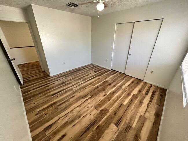 Building Photo - Charming 3 bed / 2.5 bath Gilbert Home wit...