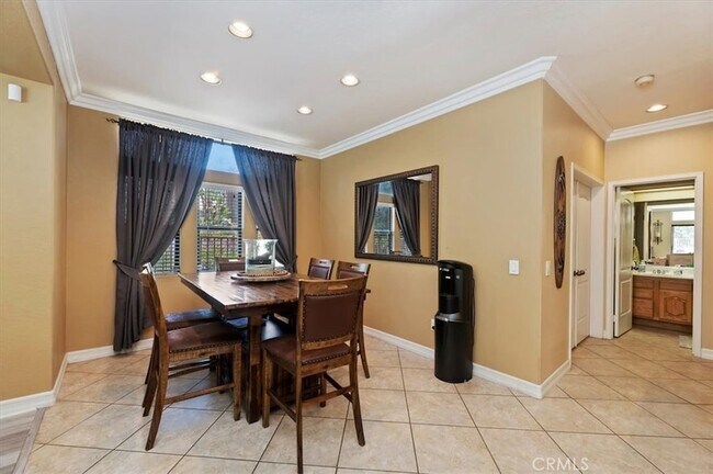 Building Photo - 2760 Hidden Hills Way W