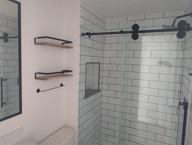 Building Photo - 608 CR-5102I