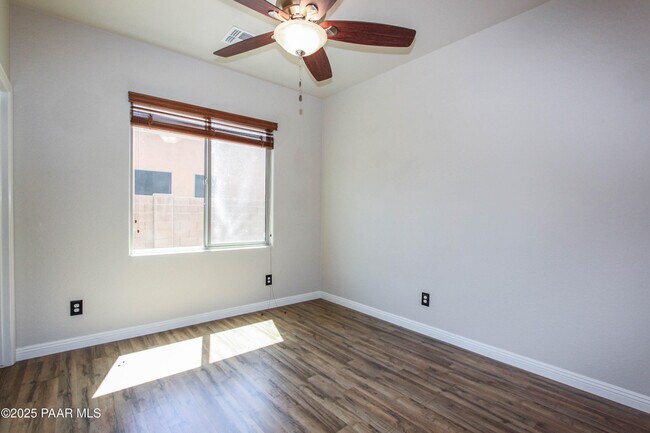 Building Photo - 2677 Capella Dr