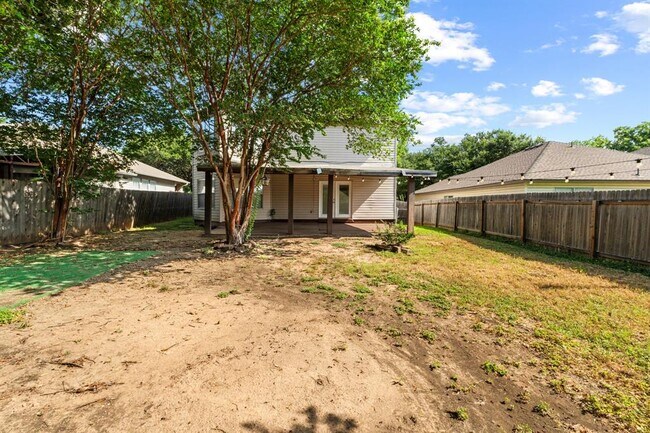 Building Photo - 1704 Matagorda Dr