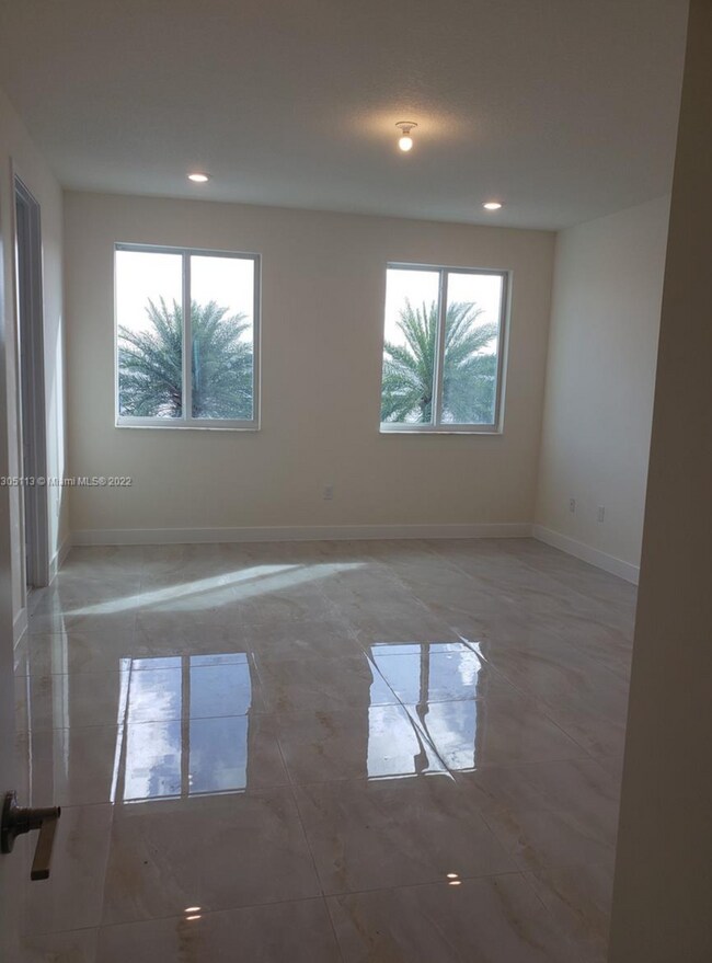 Building Photo - 10275 NW 66th St