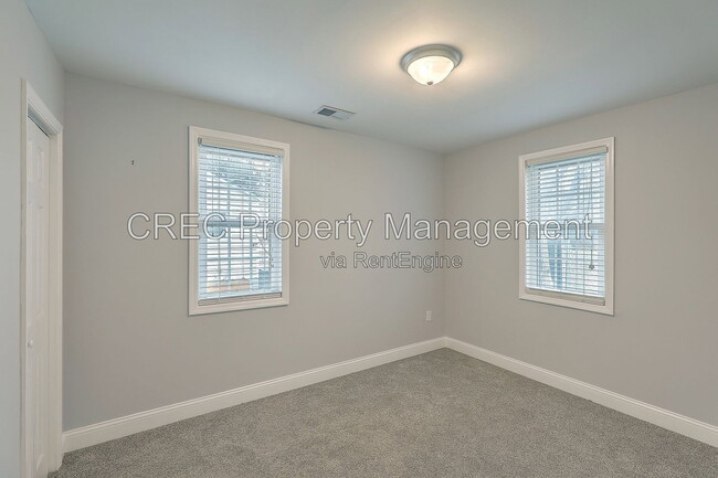 Building Photo - 1133 Brody Ave