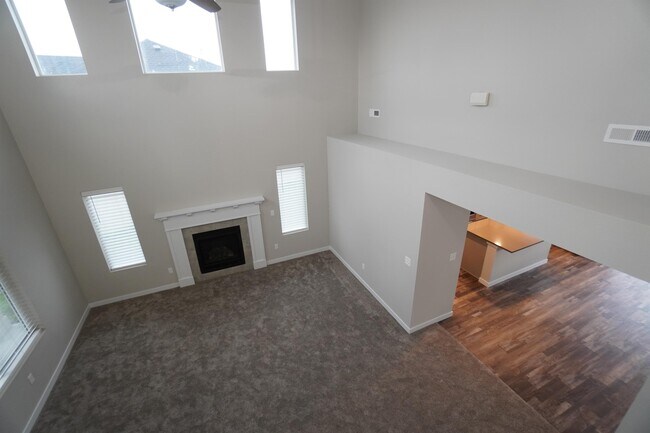Building Photo - 13776 S Piano Ave