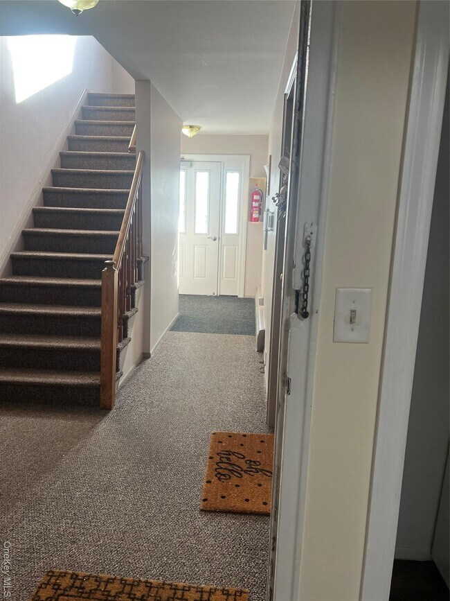 Building Photo - 239 N Middletown Rd