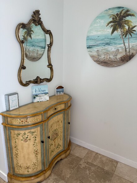 Building Photo - 1890 Colony Dr