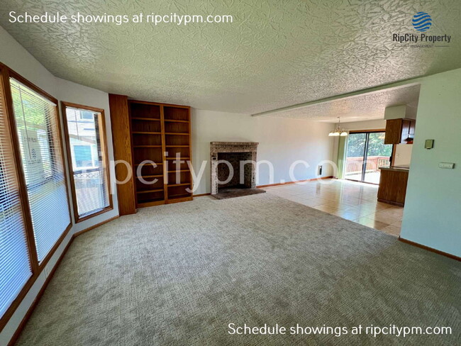 Building Photo - 13241 SW 64th Ave