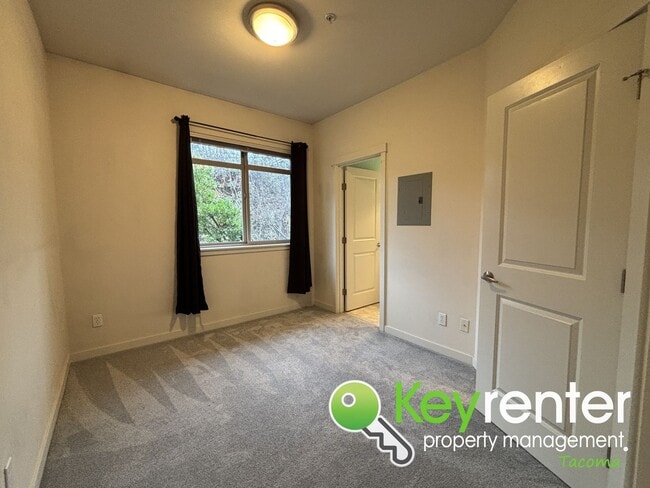 Building Photo - 2164 Yakima Ct