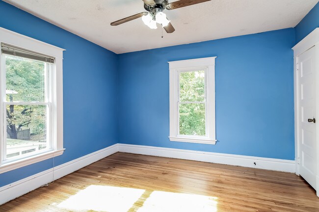 Building Photo - 259 Valley Ave NW