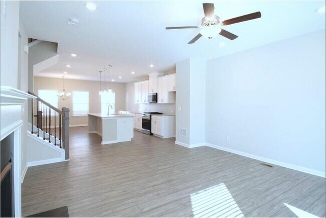 Building Photo - 2237 Pink Hawthorn Dr