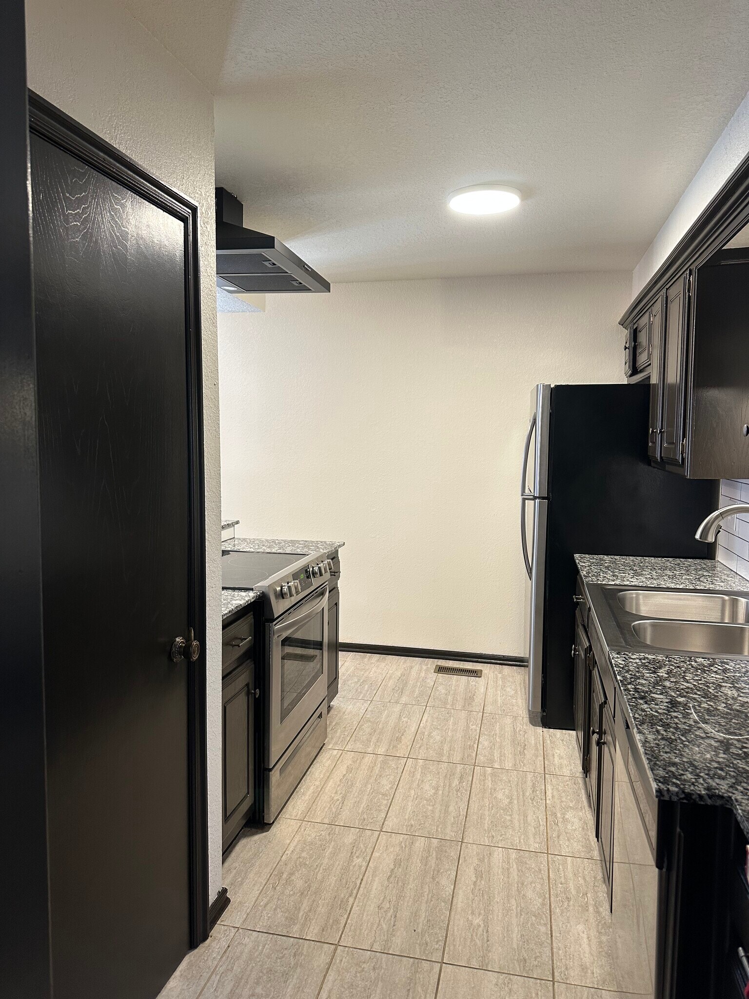 Building Photo - 9137 Knottingham