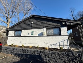 Building Photo - Kirkup Ave