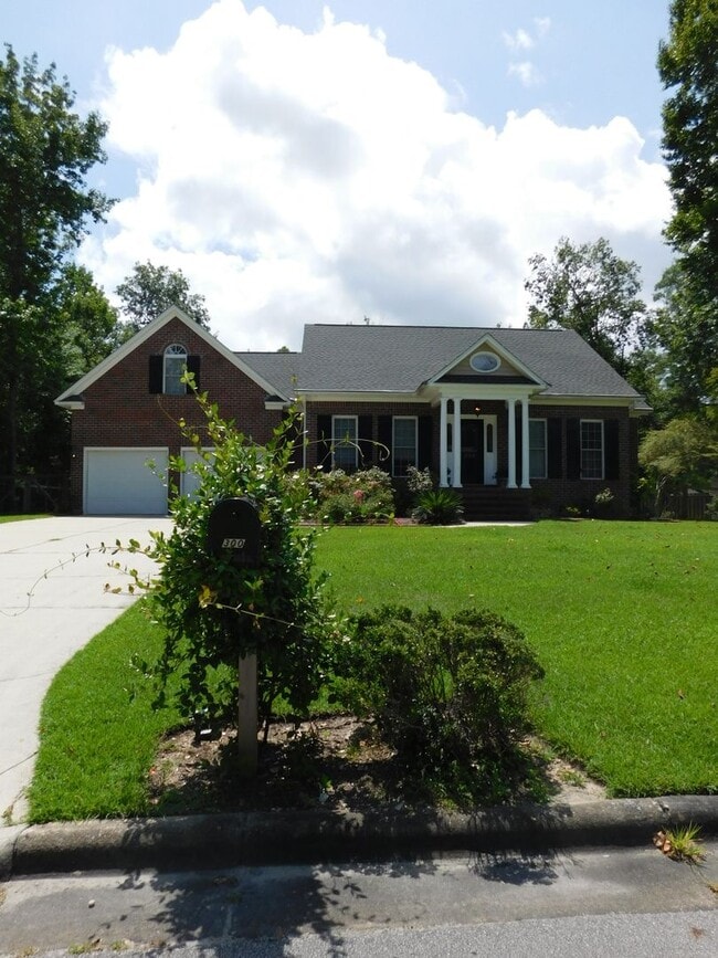 Building Photo - 300 Taliaferro Ln