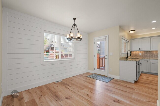 Building Photo - 11519 Discovery Park Dr
