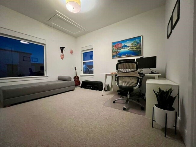 Building Photo - 9811 Mocking Bird Hill Ln