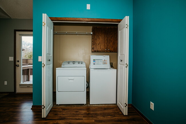 Building Photo - Move-In Ready! 3-Bed Home with Spacious Backyard