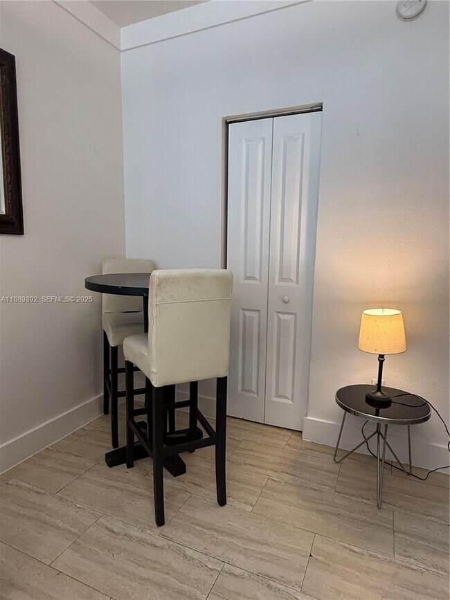 Building Photo - 1330 Pennsylvania Ave