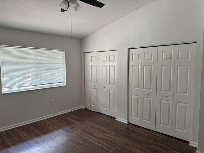 Building Photo - 2612 SW 83rd Terrace