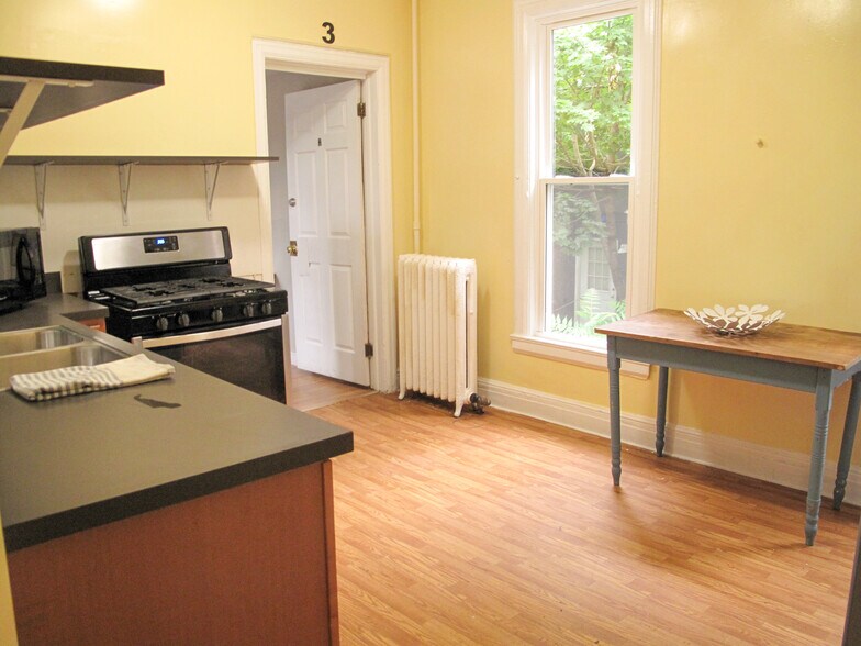 Building Photo - 308 Eddy St