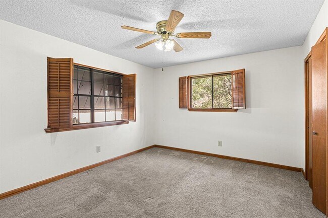 Building Photo - 108 Augusta Ln