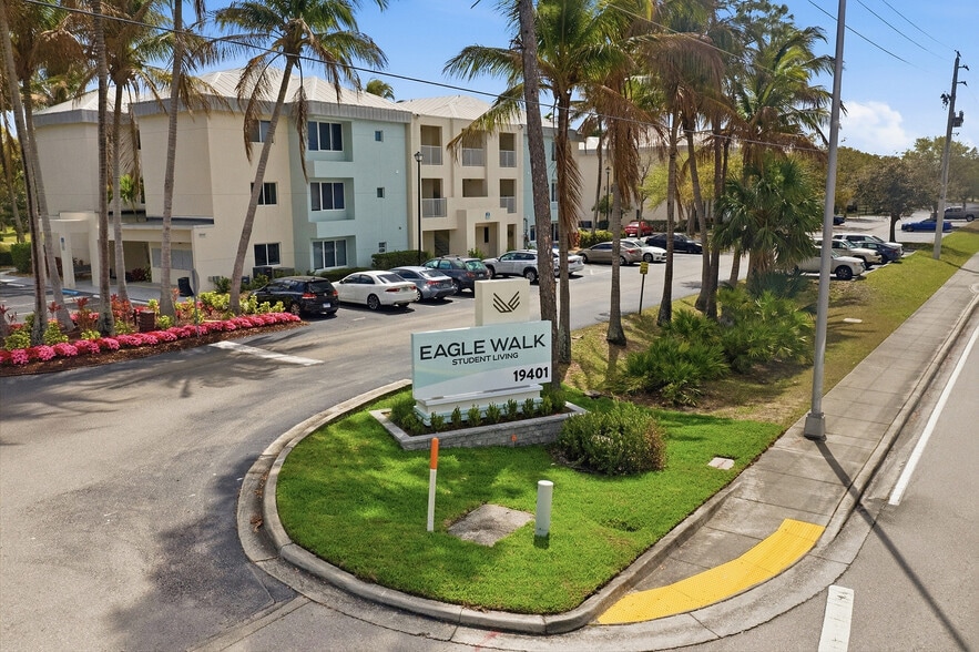 Welcome to Eagle Walk - Eagle Walk Off-Campus Student Housing