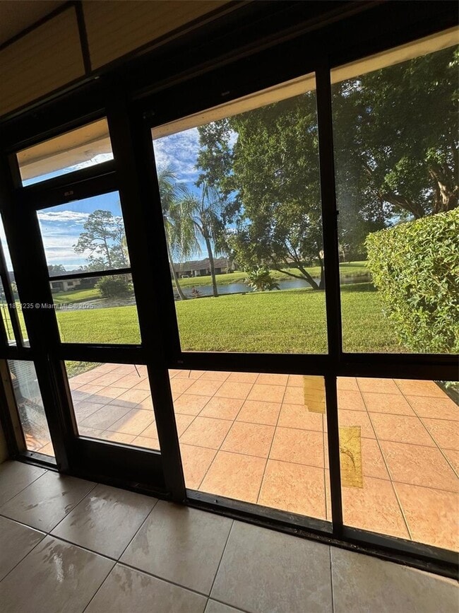 Building Photo - 6838 Bridlewood Ct