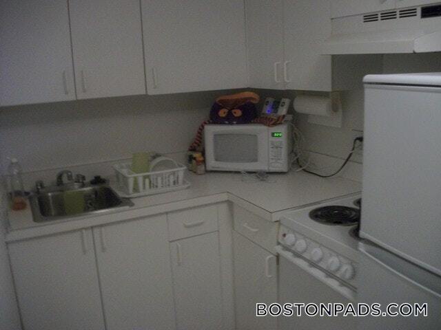Building Photo - 62 Boylston St