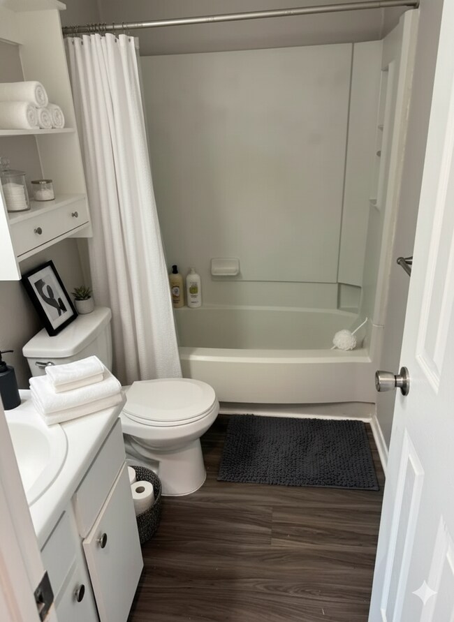 Building Photo - 955_4 Little C-Homes 5, LLC