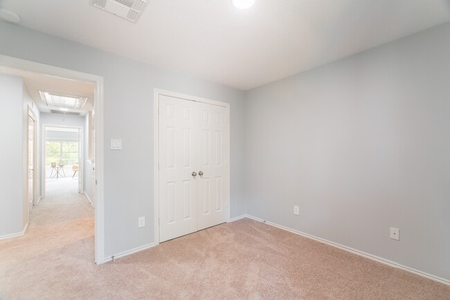 Building Photo - 262 Liriope Ct