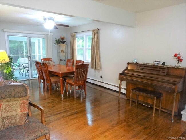 Building Photo - 23 Pasture Ln