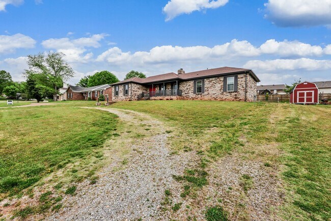 Building Photo - 532 Brentwood Cir